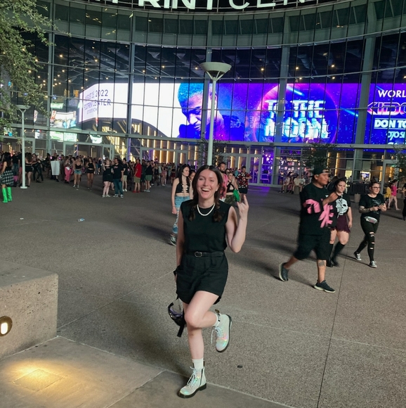 Meet your Posher, Jenna - Picture 1 of 1